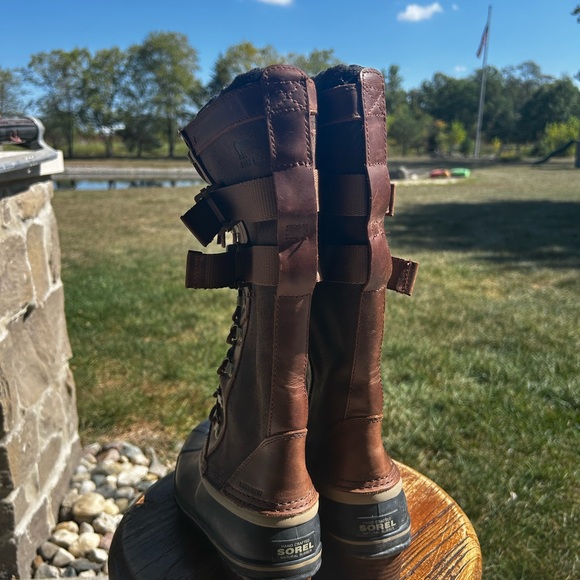 Sorel boots size 9 - Picture 5 of 8